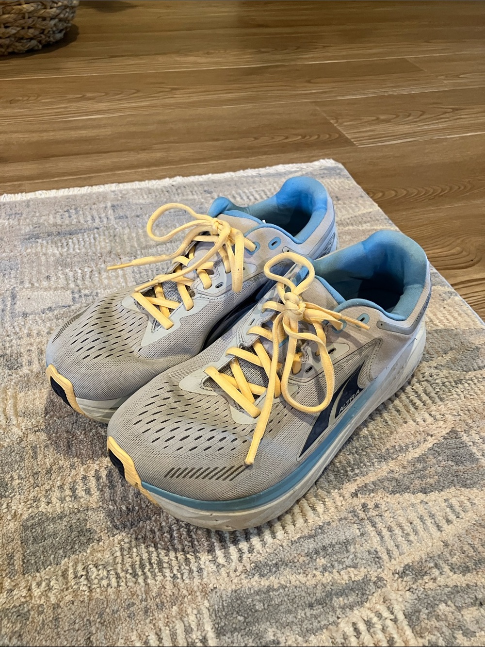 Altra Olympus Women's Gray and Light Blue Running Shoes with Yellow Laces